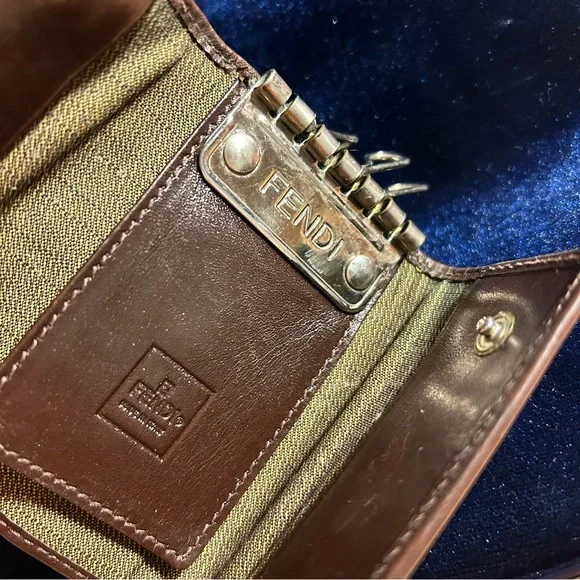 FENDI Keys Holder - Picture 4 of 10